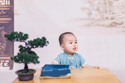 白银宝宝多久可以坐 白银宝宝多久可以坐